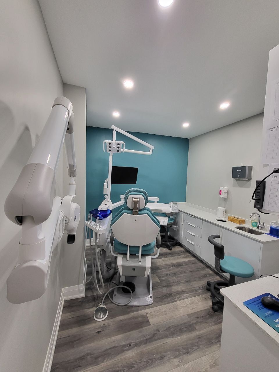 MapleLeaf Smile Dentistry - Upper wentworth