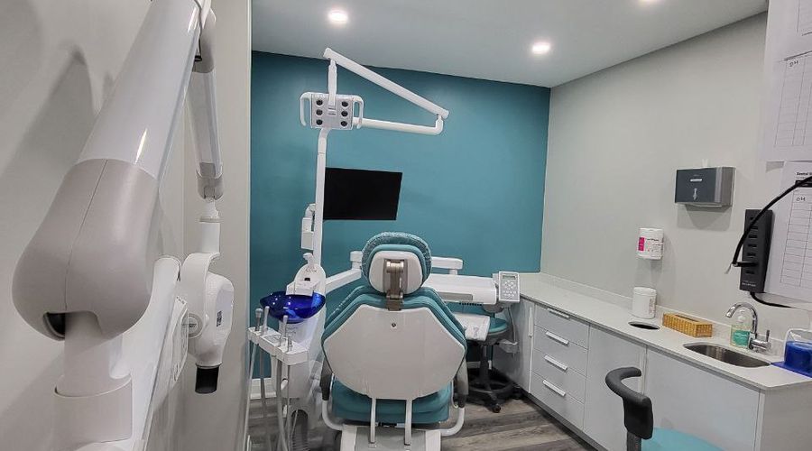 MapleLeaf Smile Dentistry - Upper wentworth